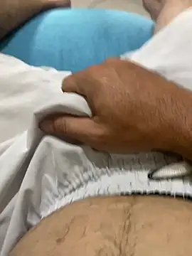 Snapshot of biel_96 chatting on February 15, 8:23 pm biel 96 online show from February 15, 8:23 pm