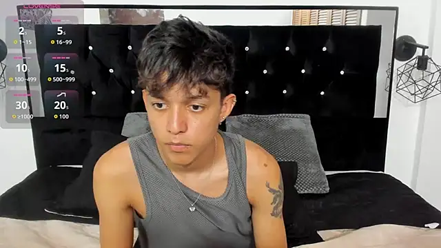 Snapshot of jisuscat chatting on October 30, 8:43 pm jisuscat online show from October 30, 8:43 pm