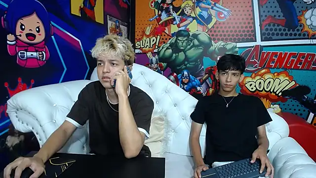 Snapshot of jisuscat chatting on September 12, 11:54 am jisuscat online show from September 12, 11:54 am