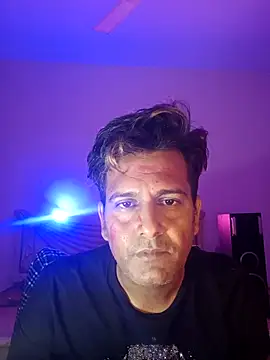 MAGNETICDADDY8 online show from March 13, 9:16 pm