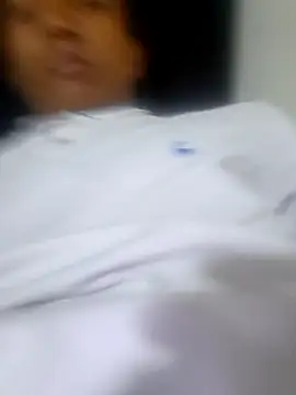 EmiroAndr3S online show from November 20, 12:21 am