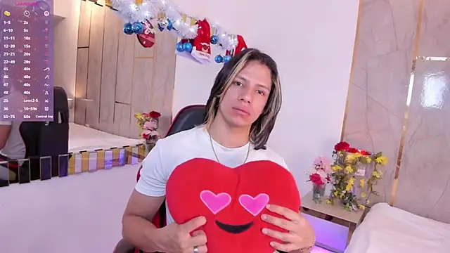 TylerBloom online show from December 22, 1:52 pm