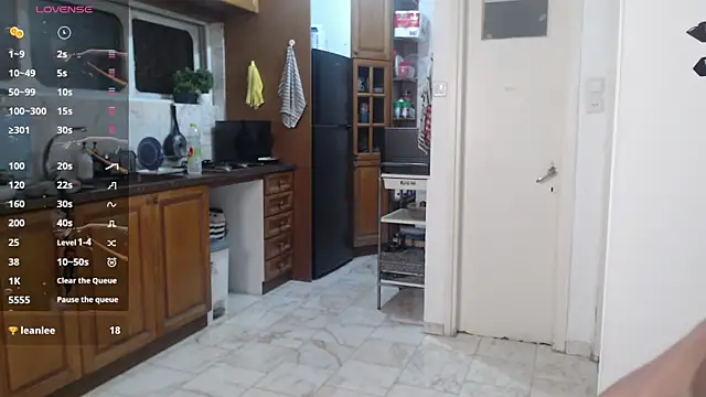 Snapshot of todddantes25 chatting on February 1, 10:13 pm todddantes25 online show from February 1, 10:13 pm