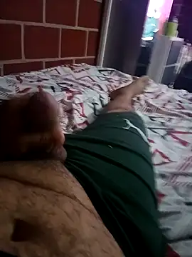 parejanuevahoff online show from February 1, 1:59 am