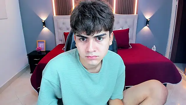 Tommy18   online show from May 23, 3:45 am