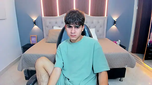 Tommy18   online show from November 25, 3:30 am