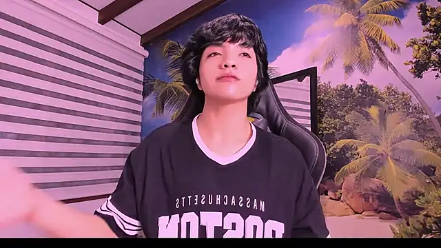 AllanYong18 online show from February 17, 5:25 am