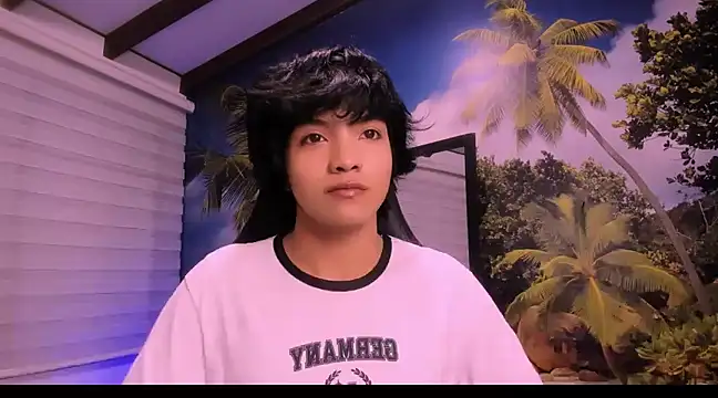 AllanYong18 online show from January 22, 12:16 am