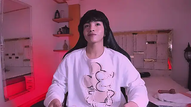 AllanYong18 online show from March 2, 2:40 am