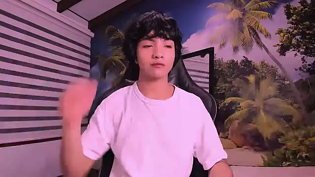 AllanYong18 online show from February 16, 4:09 am