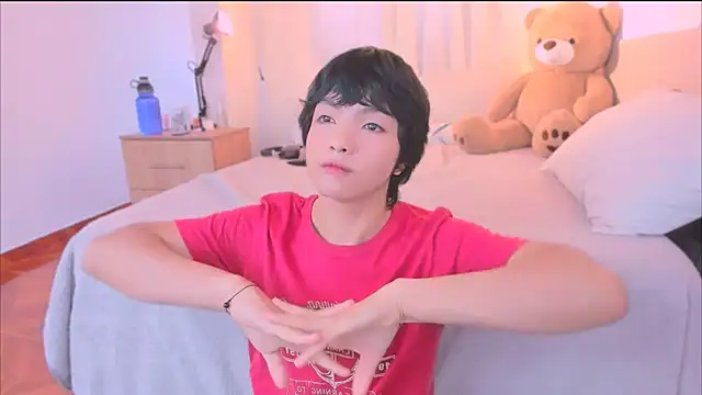 AllanYong18 online show from October 5, 1:48 pm