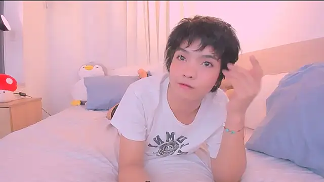 AllanYong18 online show from January 8, 6:40 am