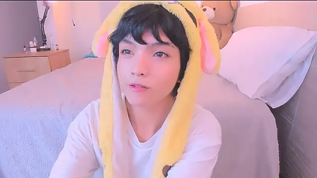 AllanYong18 online show from October 9, 7:46 am