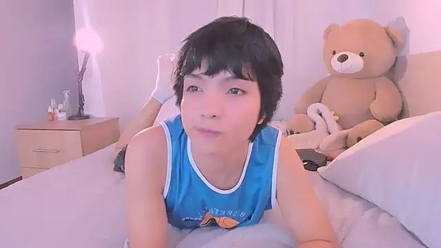 AllanYong18 online show from October 2, 10:19 am