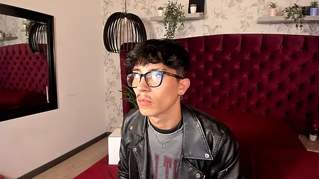 tim  fox online show from March 27, 11:44 am