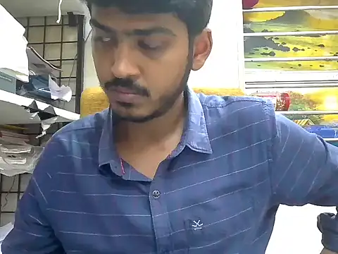 Snapshot of cute_modell chatting on October 31, 12:08 pm cute modell online show from October 31, 12:08 pm