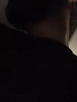 leonardohot1987 online show from February 4, 5:10 am