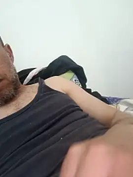 hmtrechaudd online show from April 15, 11:37 pm