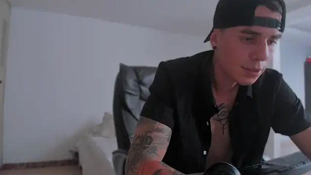 Baan10 online show from January 14, 9:09 pm