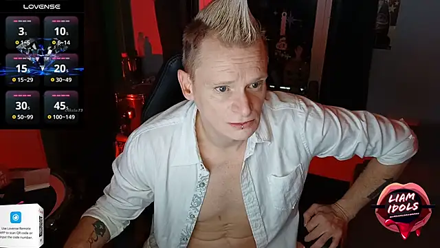 LiamIdols online show from November 18, 6:33 pm