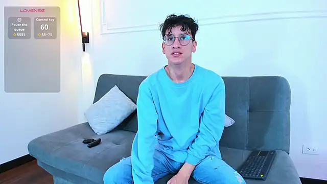 Cum hunters online show from November 2, 3:22 am