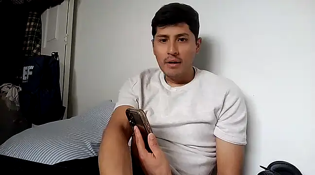 PerroDemonioHot online show from March 13, 7:50 pm