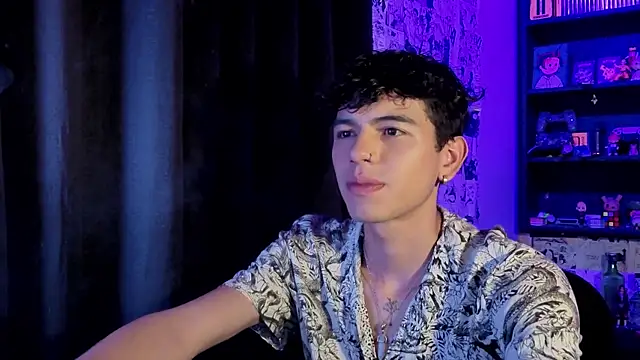 Mickey Magic online show from January 11, 3:32 am