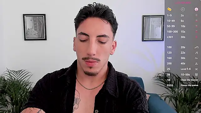 dylanspencer28 online show from March 13, 9:16 pm