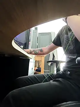 jimylie online show from April 24, 9:22 am