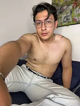 Amon  ashford online show from April 3, 2:08 am