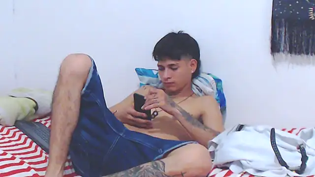 Snapshot of lu_nastyboy18 chatting on September 25, 2:10 am lu nastyboy18 online show from September 25, 2:10 am