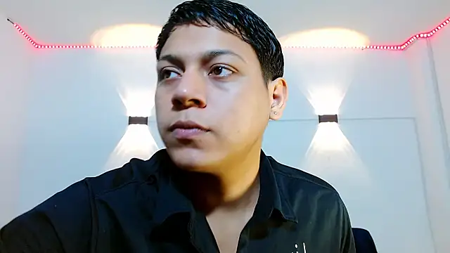 Tylerdrdn online show from December 1, 11:19 pm