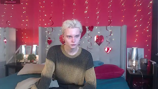 Snapshot of DemianEnglen chatting on February 11, 8:42 pm DemianEnglen online show from February 11, 8:42 pm
