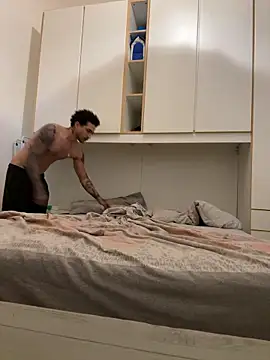 Snapshot of tony51753 chatting on October 3, 3:28 pm tony51753 online show from October 3, 3:28 pm