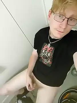 Arttuforyounakedboy online show from July 21, 12:34 am