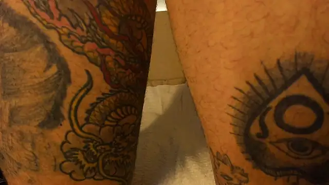 Snapshot of kaletattoo chatting on September 23, 3:33 pm kaletattoo online show from September 23, 3:33 pm