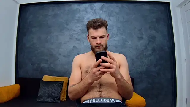 luke eddisonn online show from January 29, 5:09 am