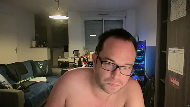 Funnyjul31 online show from December 13, 7:53 pm