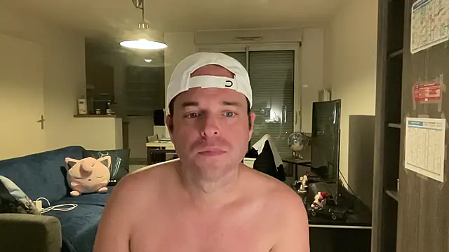 Funnyjul31 online show from November 19, 6:52 pm