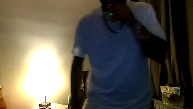 cruz815 online show from December 20, 1:13 am