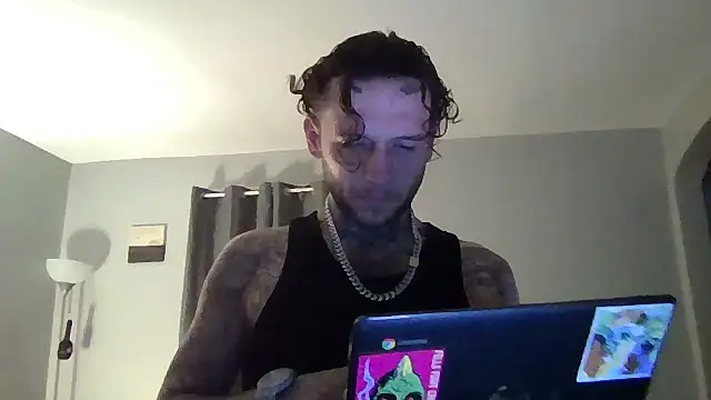 cruz815 online show from December 4, 4:30 am