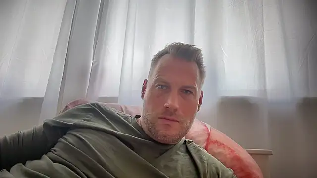 Christian87xxx online show from October 6, 1:38 pm