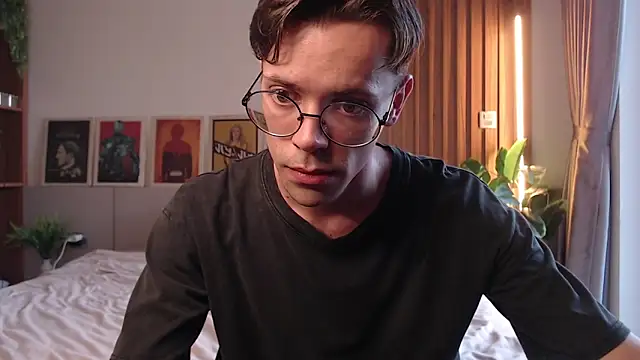 William Henry  online show from March 6, 9:28 am