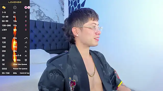 marcuscollins1  online show from March 5, 1:51 pm