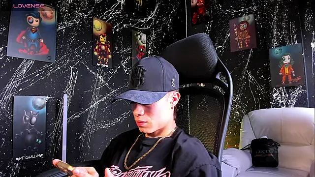 marcuscollins1  online show from March 1, 2:23 pm