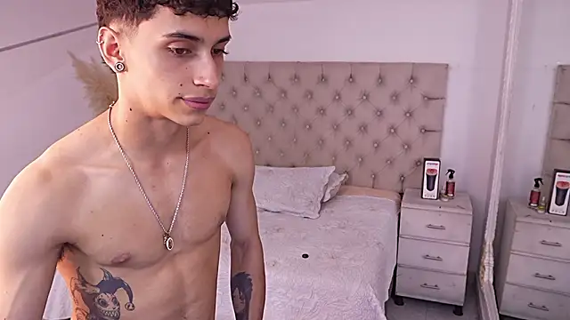 JhoanLeandro online show from March 21, 5:22 am