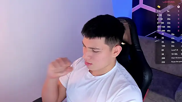 JamesCr  online show from February 22, 3:30 am