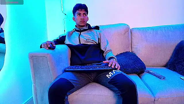 papi hotxx online show from February 26, 3:21 am