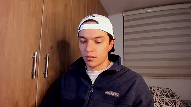 Mastrangelo xxx online show from December 17, 4:09 am