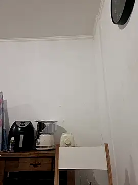 liamlara online show from March 30, 3:07 am